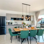 Plenca - Heated Pool Villa *