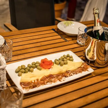 Plenca - Heated Pool Villa Sibenik