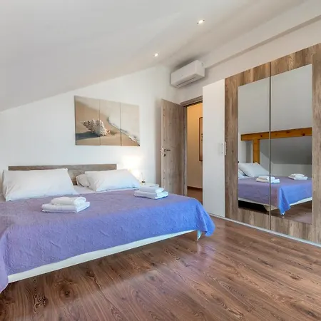 Plenca - Heated Pool ! Villa *