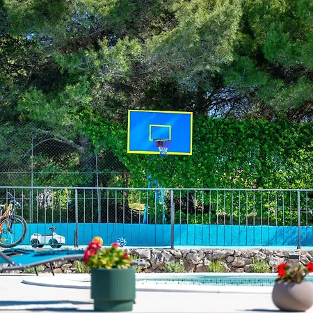 Plenca - Heated Pool