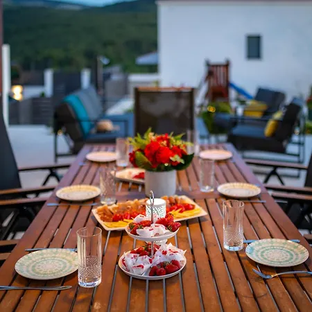 Villa Plenca - Heated Pool *