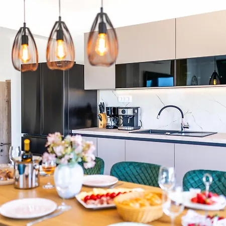 Plenca - Heated Pool Sibenik