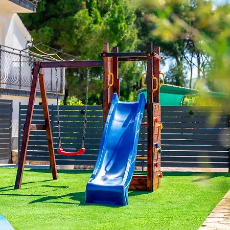 Plenca - Heated Pool