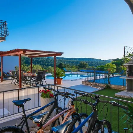 Villa Plenca - Heated Pool *