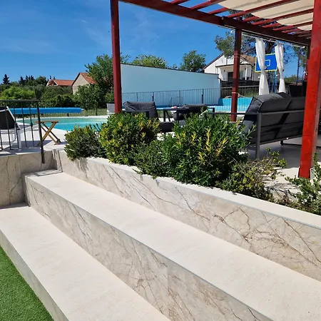Villa Plenca - Heated Pool *