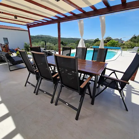 Plenca - Heated Pool