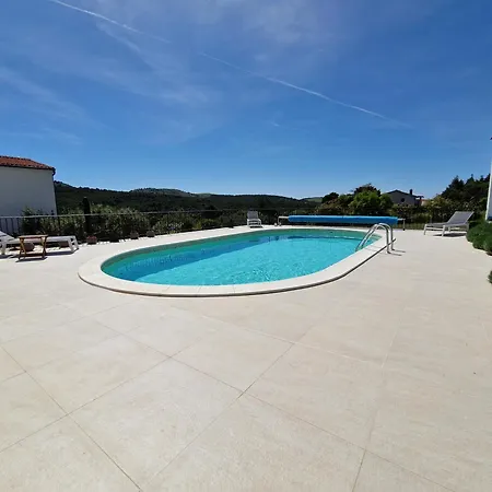 Plenca - Heated Pool Villa