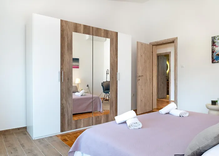 Plenca - Heated Pool Šibenik