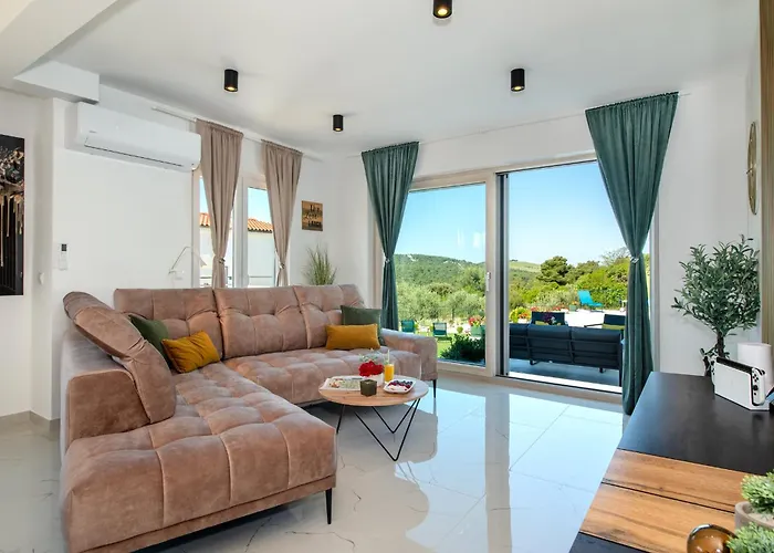 Villa Plenca - Heated Pool Šibenik