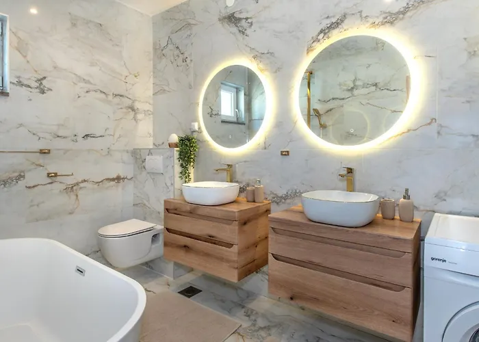 Plenca - Heated Pool Villa *