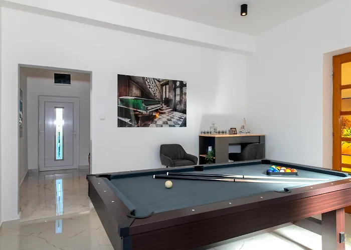 Plenca - Heated Pool *