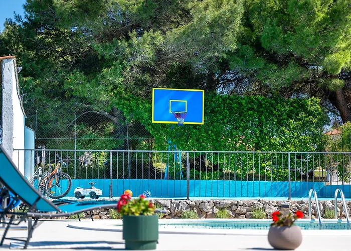 Plenca - Heated Pool