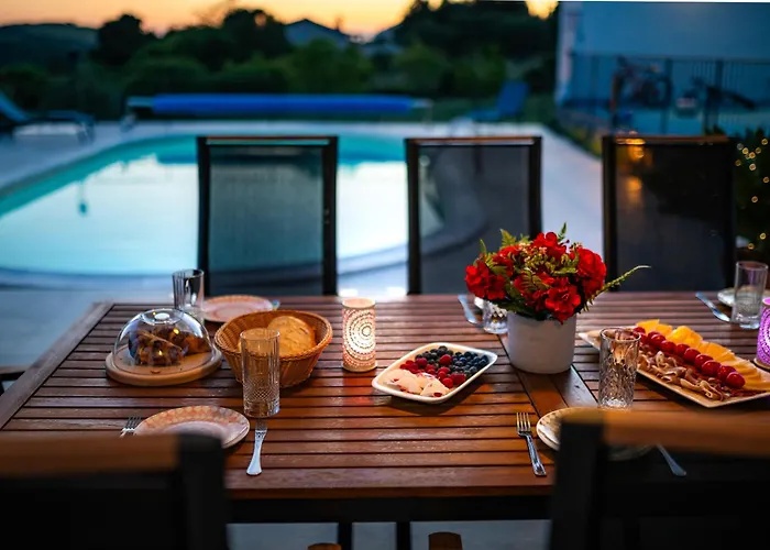 Plenca - Heated Pool Villa