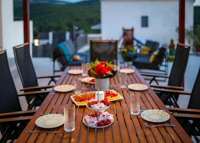 Villa Plenca - Heated Pool *