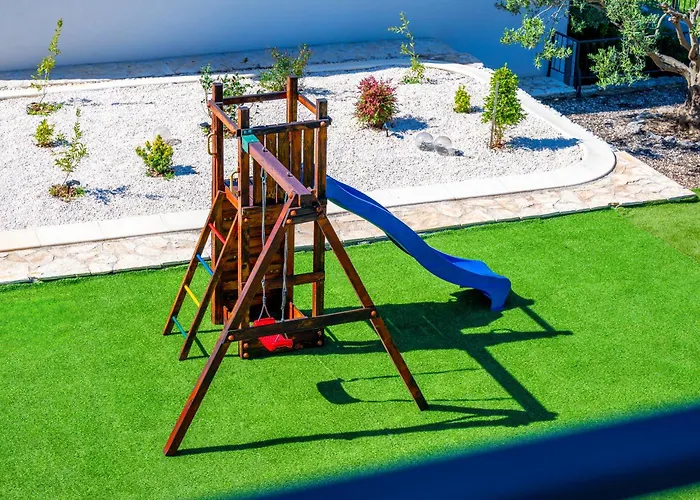 Plenca - Heated Pool Villa