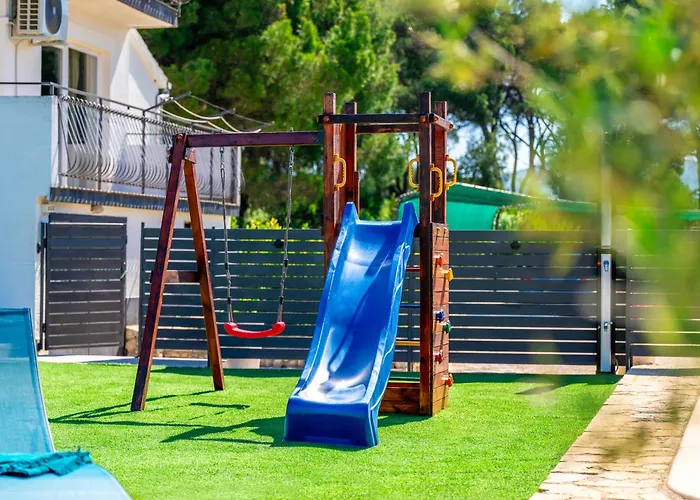 Plenca - Heated Pool