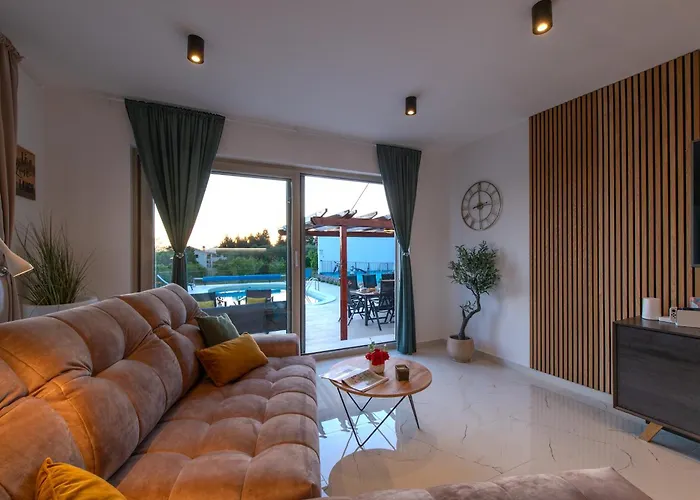 Villa Plenca - Heated Pool Šibenik